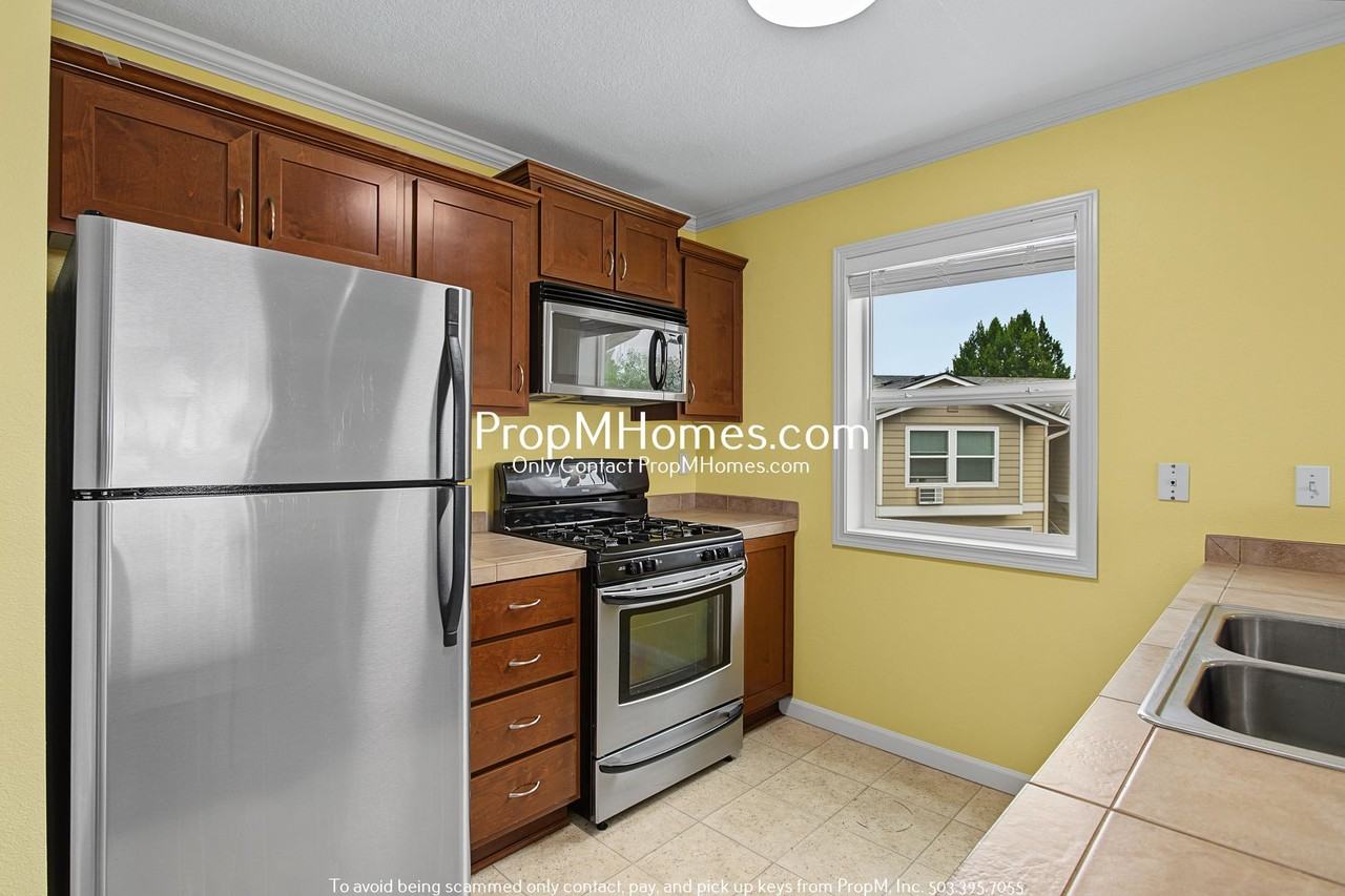15064 Nw Central Dr #1302 - Photo 6 of 20