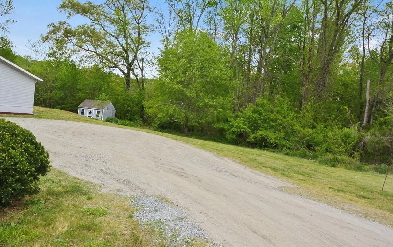 7254 Lipscomb Rd - Photo 2 of 29