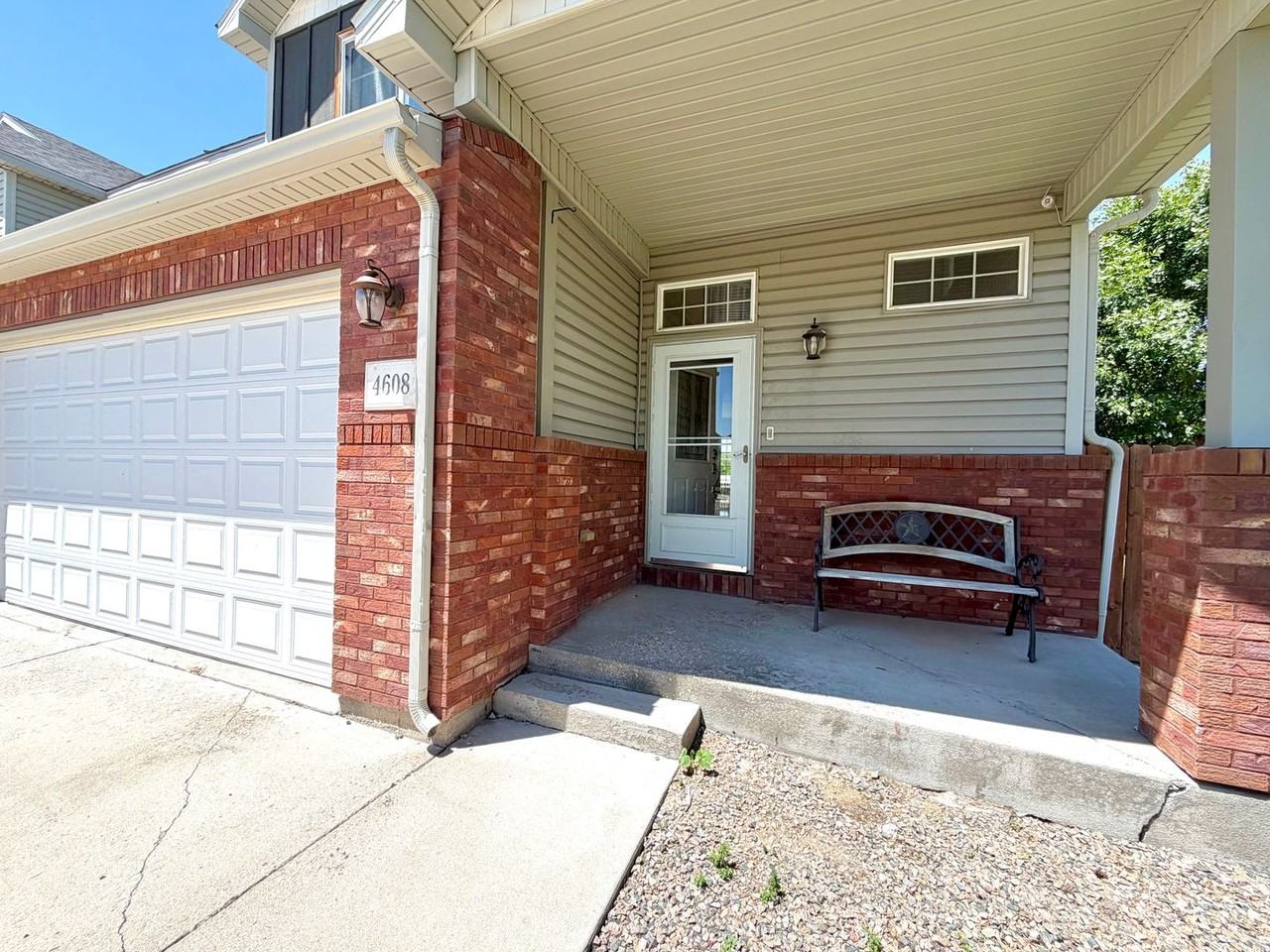 4608 Garnet Way - Photo 2 of 28