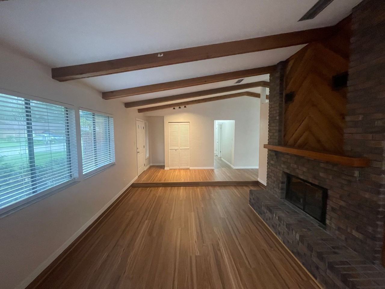 3810 Nw 28th Ter - Photo 3 of 17
