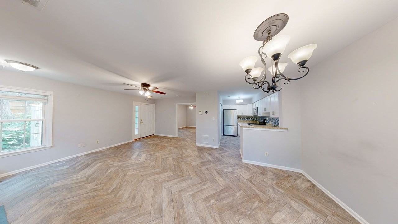 11100 Beaver Trail Ct - Photo 4 of 12