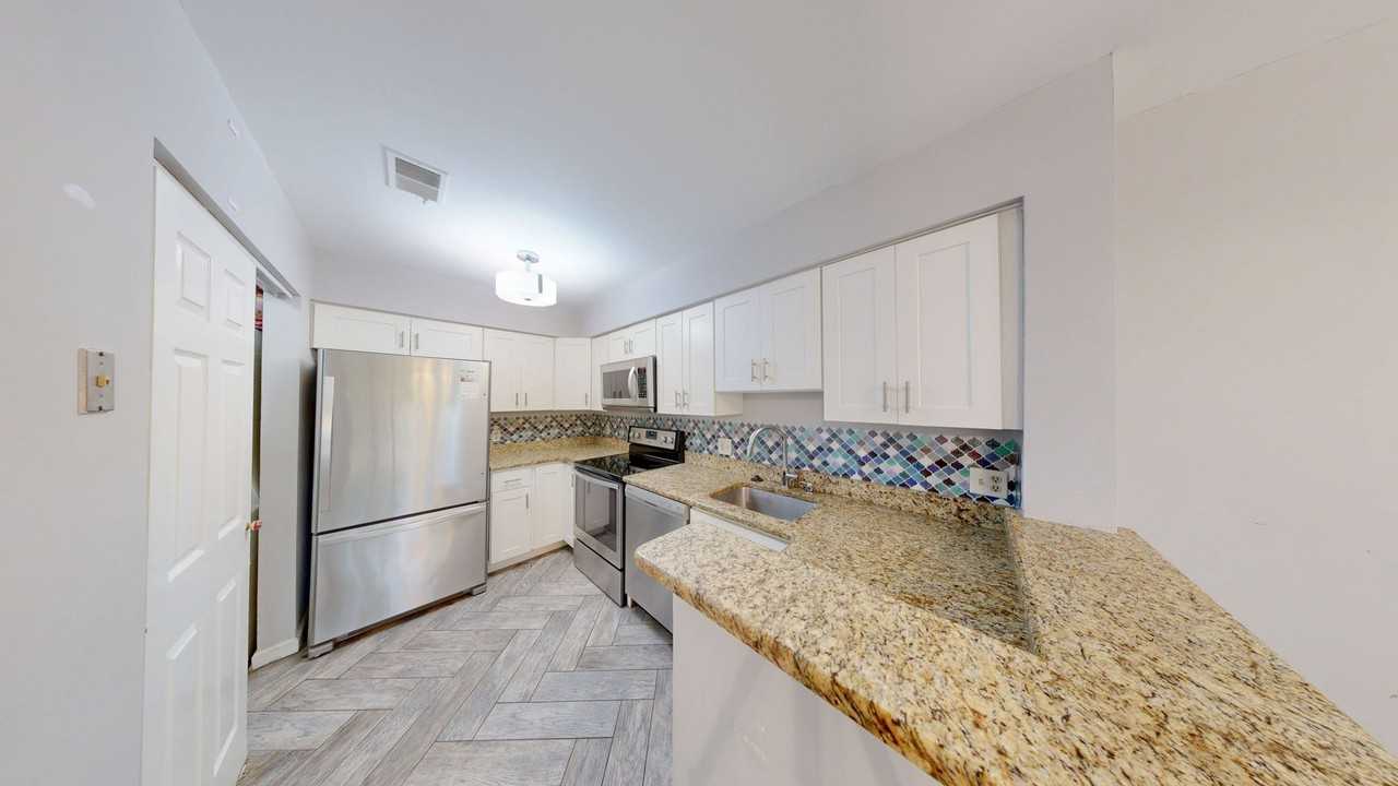 11100 Beaver Trail Ct - Photo 6 of 12