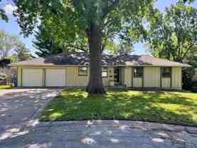 5007 S Fuller Ave - Photo 1 of 1