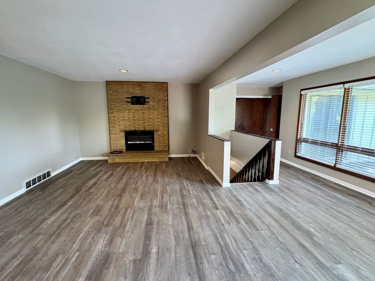 5007 S Fuller Ave - Photo 4 of 29