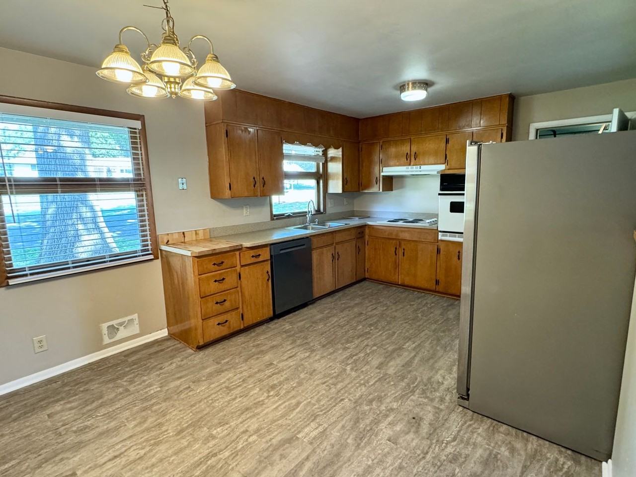 5007 S Fuller Ave - Photo 5 of 29