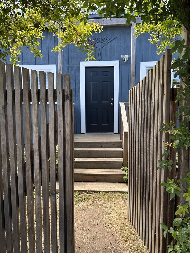 1776 Lime Ave - Photo 3 of 31