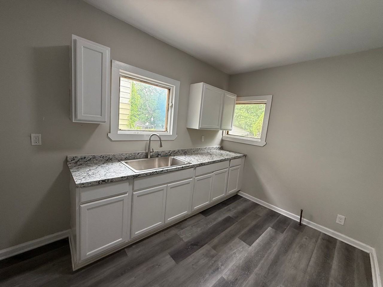 12617 Imperial Ave - Photo 7 of 11