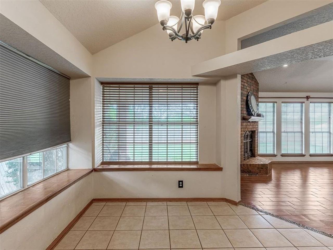 1019 Pruett Dr - Photo 5 of 29