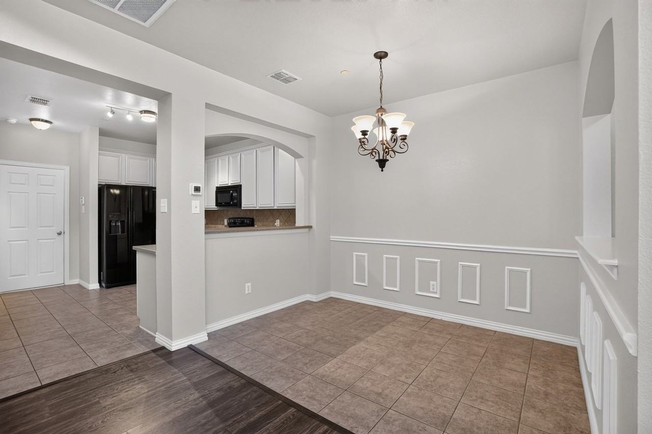 3112 Bedford Rd - Photo 6 of 34