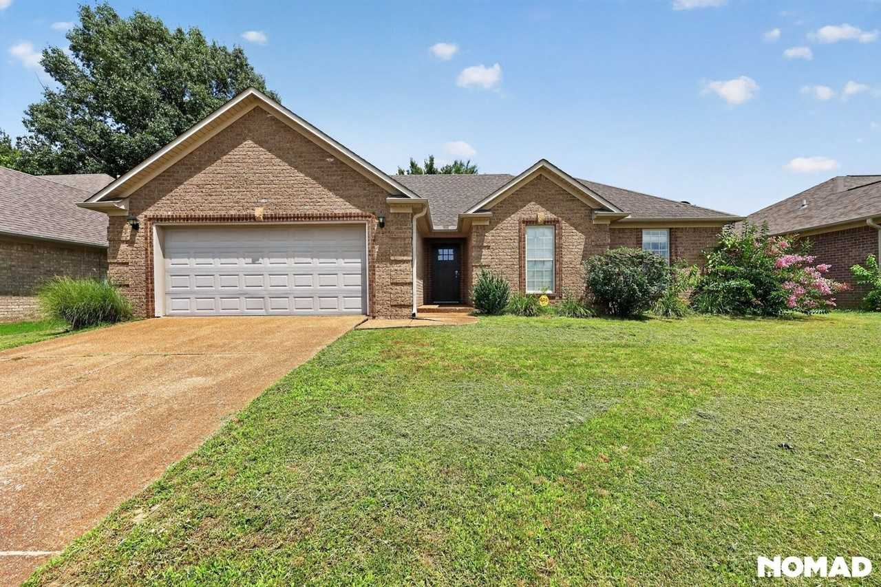 82 Grove Hill Ln - Photo 2 of 32