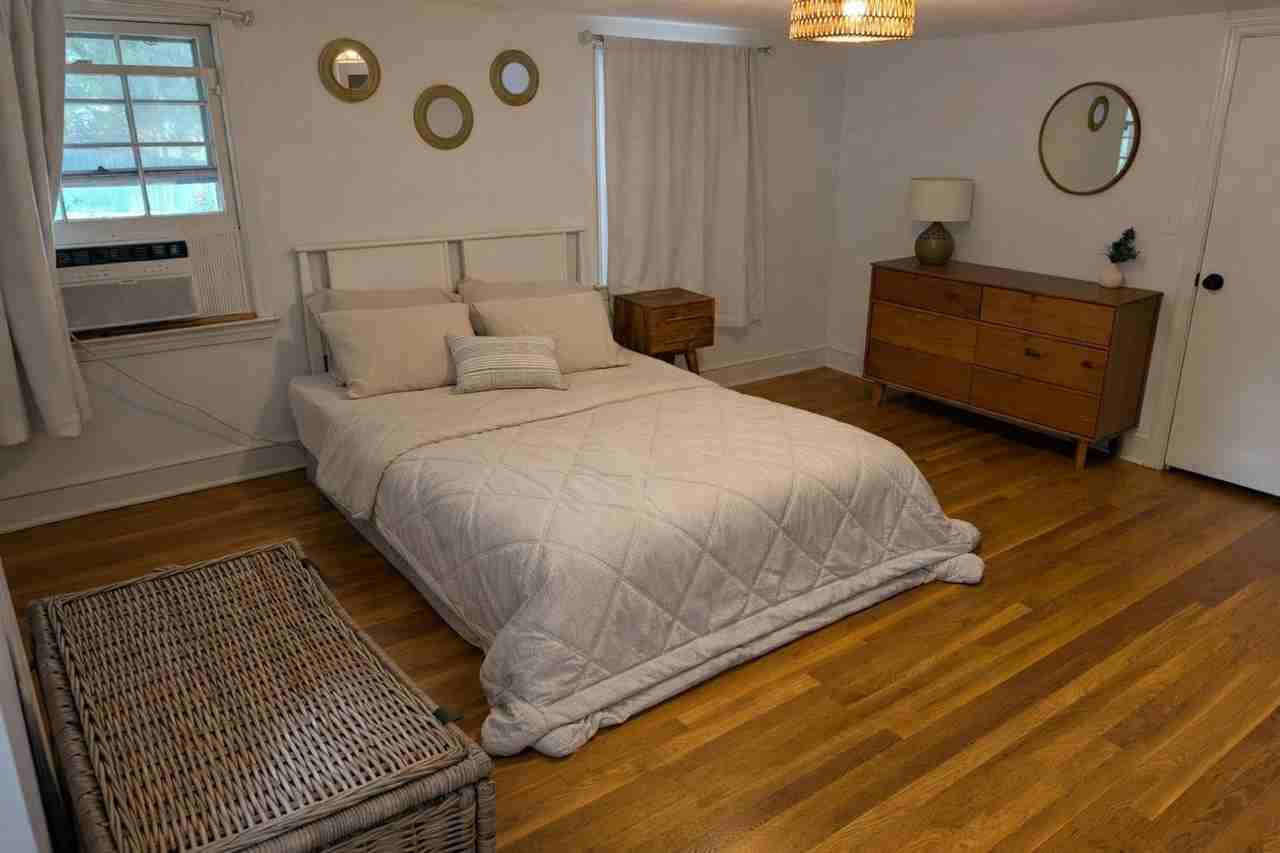 1249 Wedgewood Dr - Photo 4 of 5