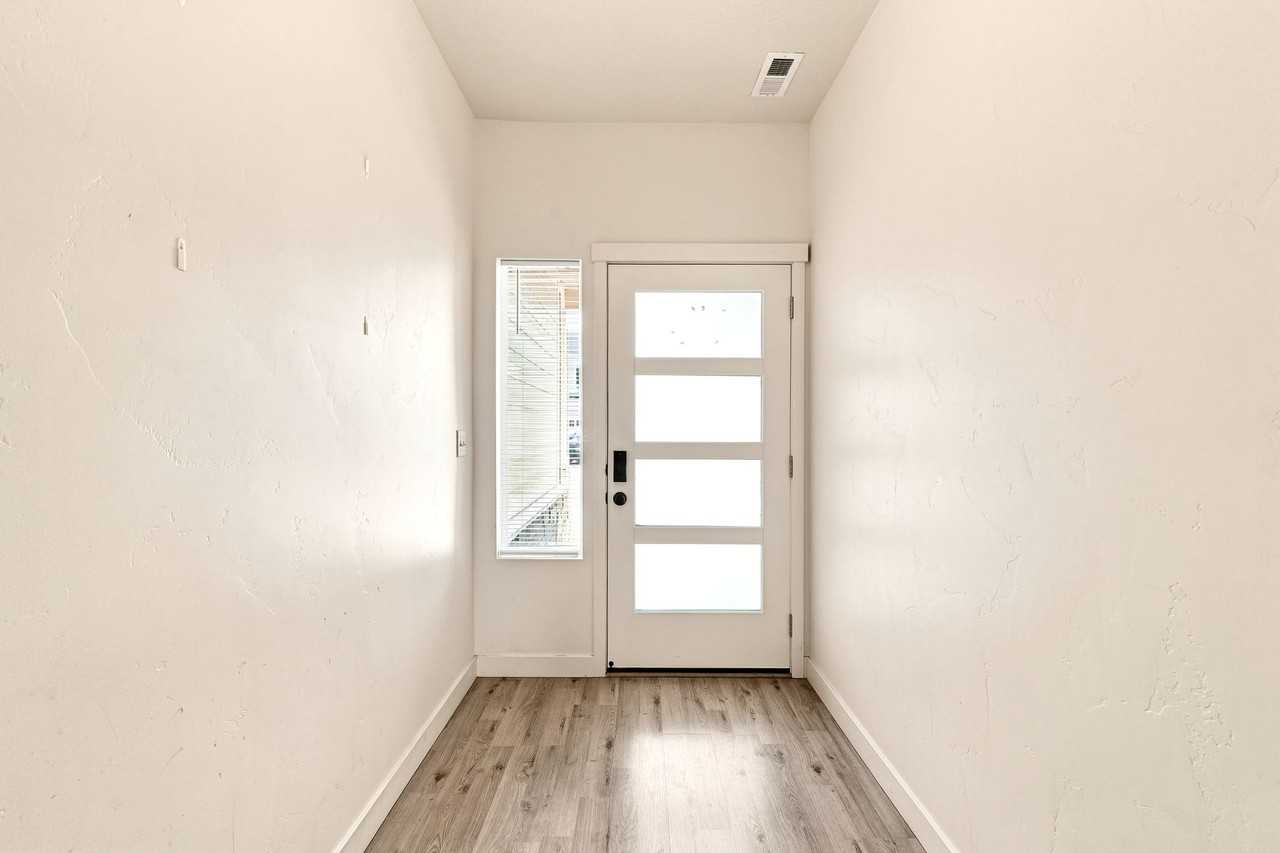 1082 W Chimney Pass Dr - Photo 4 of 29