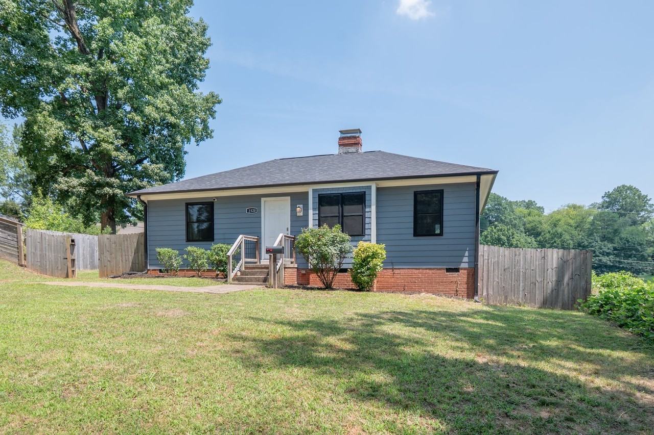 2520 Brentwood Pl - Photo 2 of 36