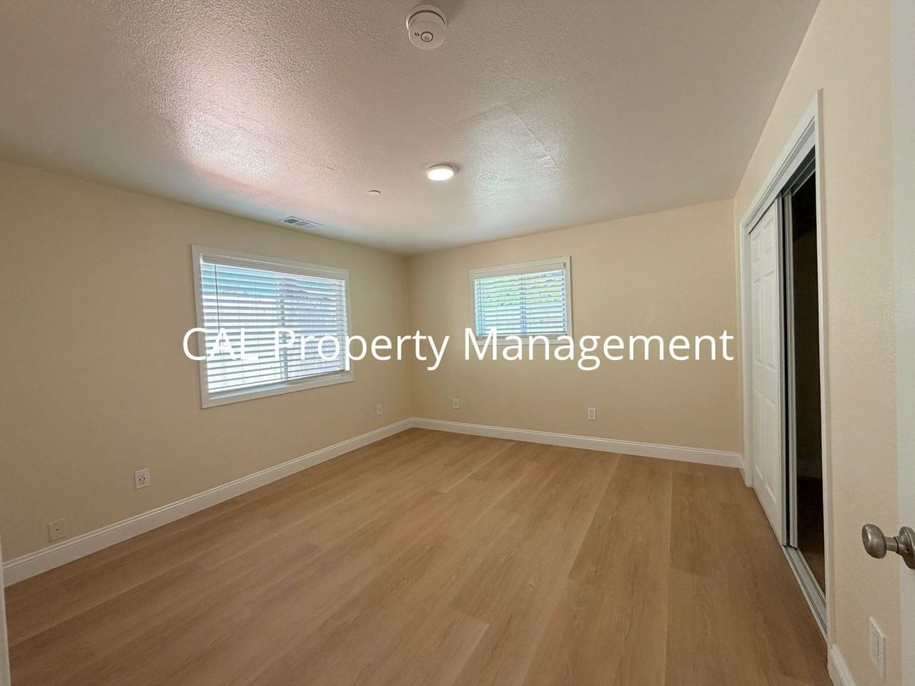 245A Maple St - Photo 5 of 17