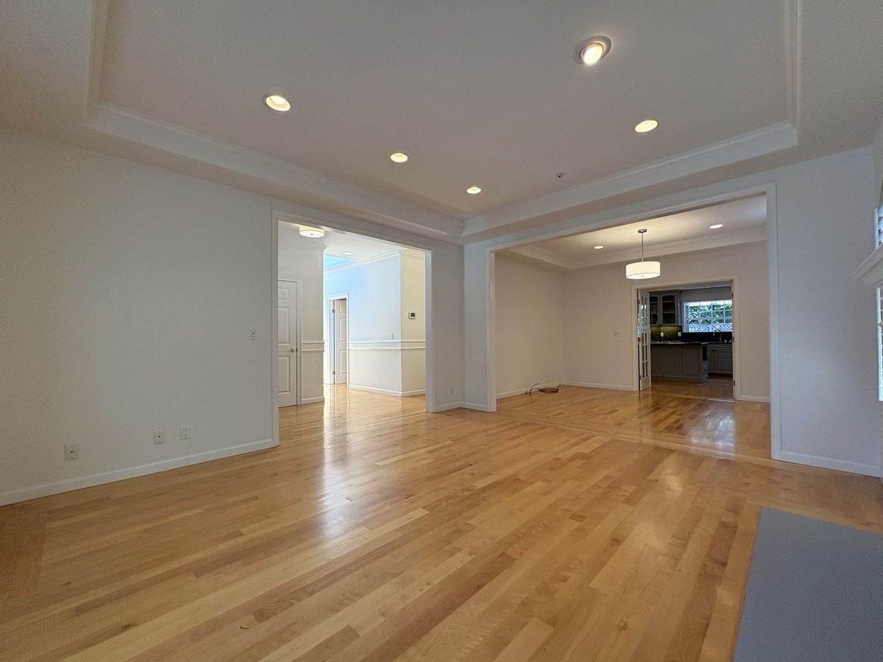 618 17th Ave - Photo 6 of 35
