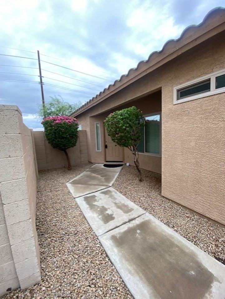 8862 W Shaw Butte Dr - Photo 4 of 50