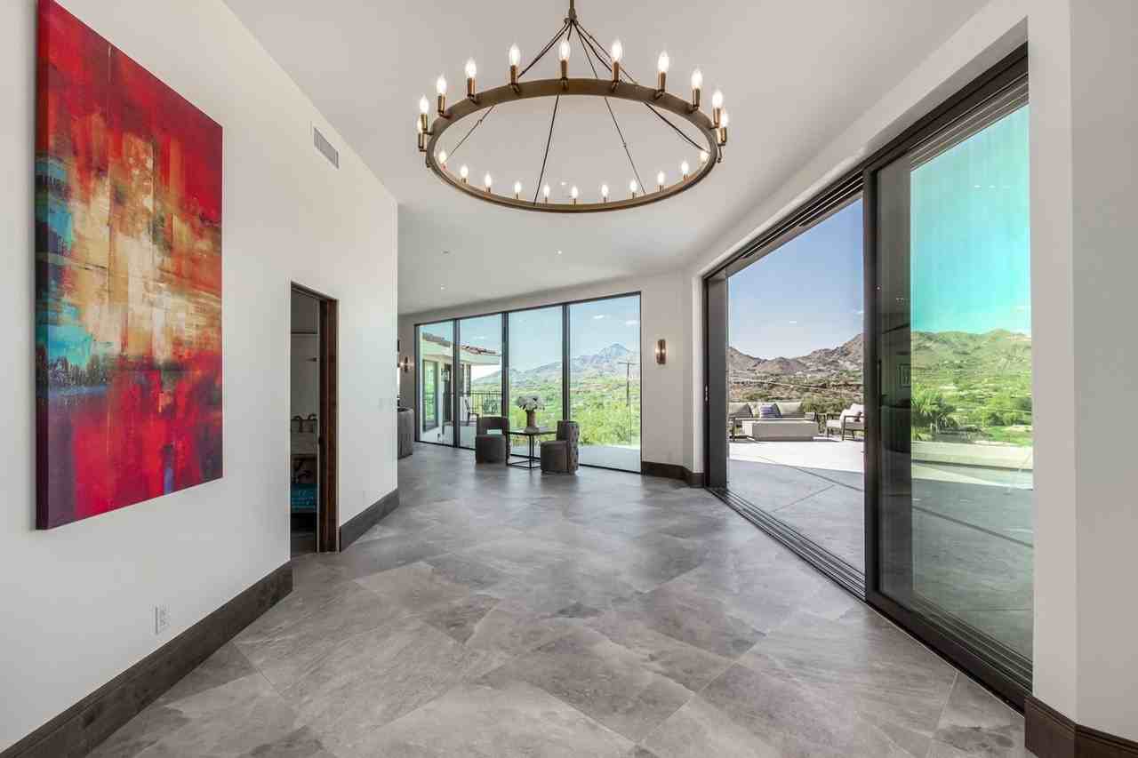 5655 N Camelback Canyon Dr - Photo 4 of 50
