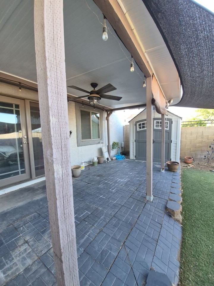 9237 N 47th Dr - Photo 3 of 15
