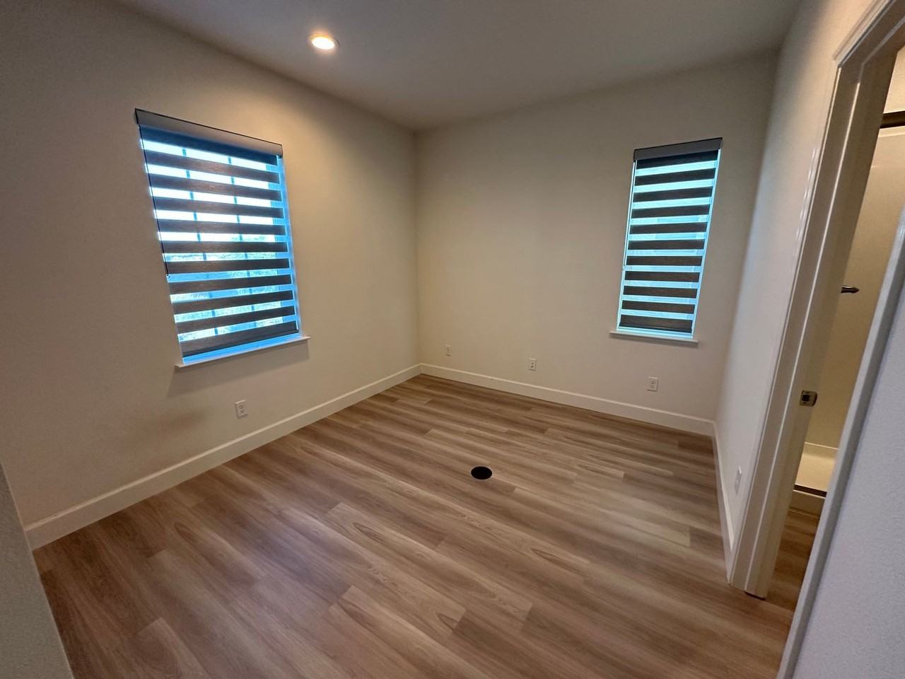 3010 Granger St - Photo 7 of 34