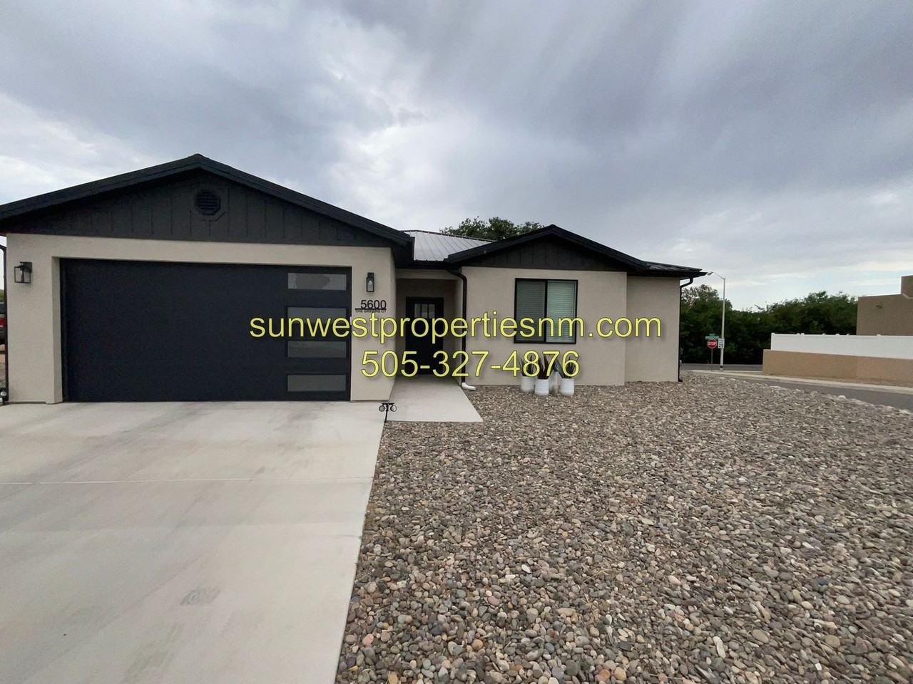 5600 The Greens Ct - Photo 2 of 44
