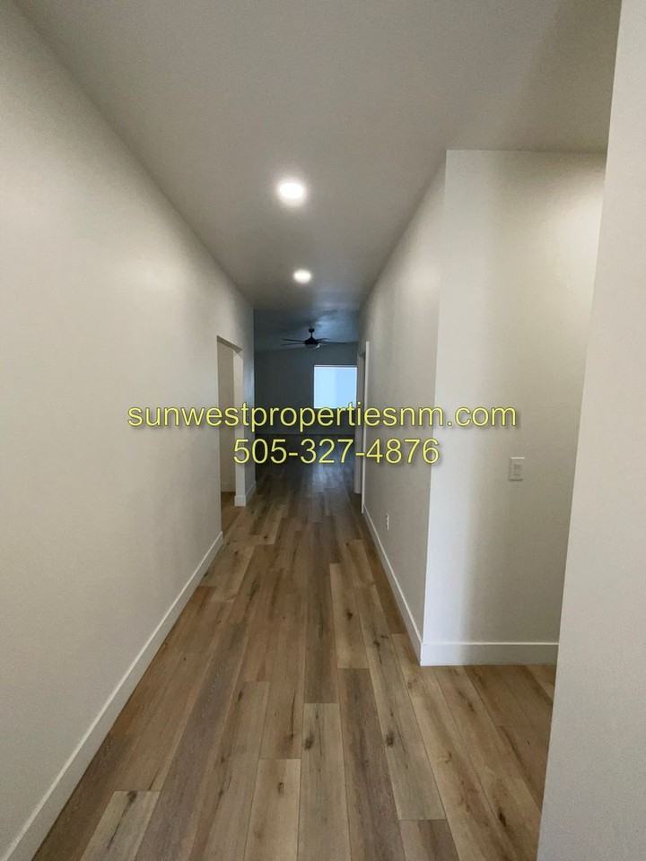 5600 The Greens Ct - Photo 4 of 44