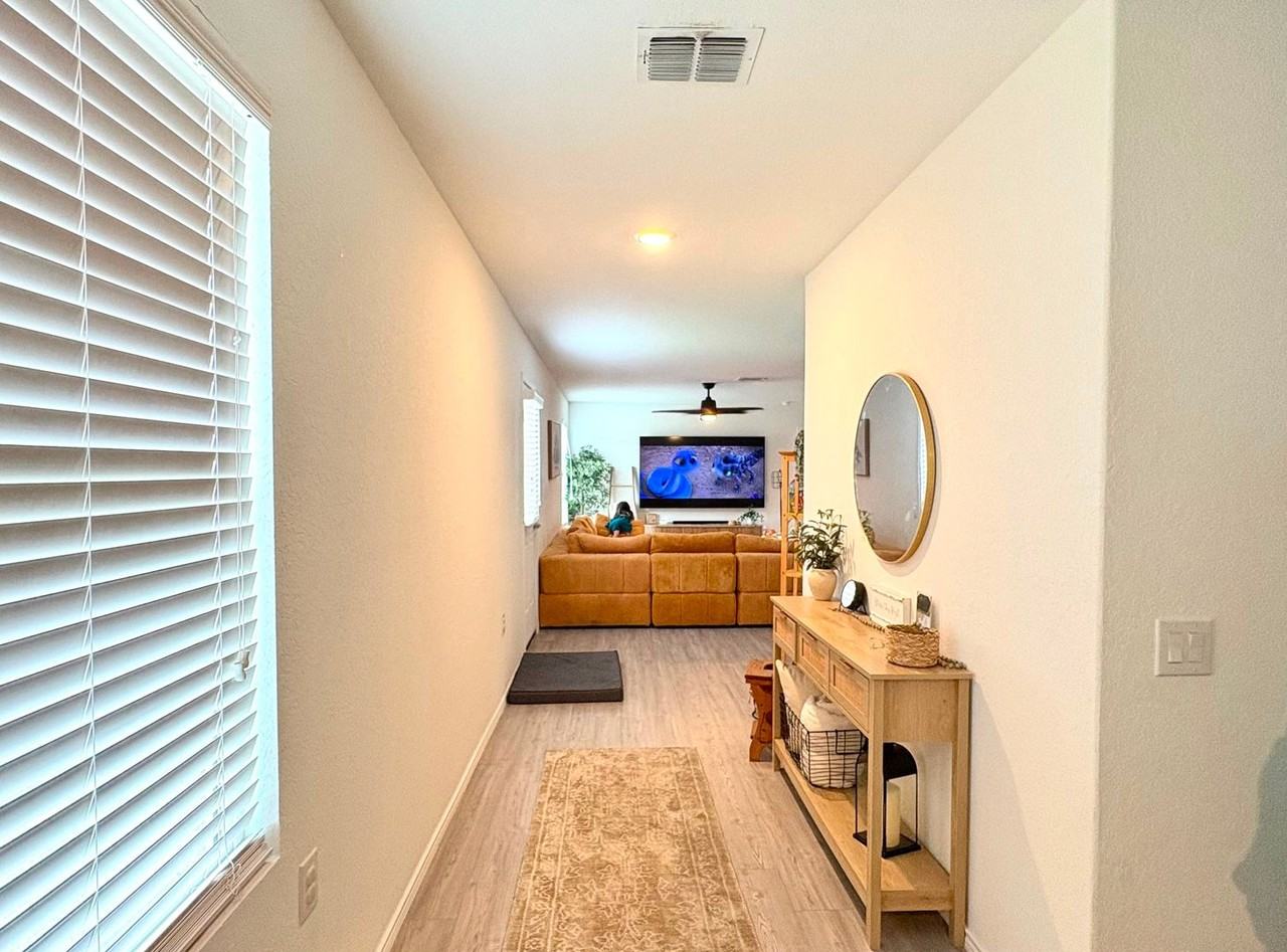 4011 Imogene Ivy - Photo 2 of 11