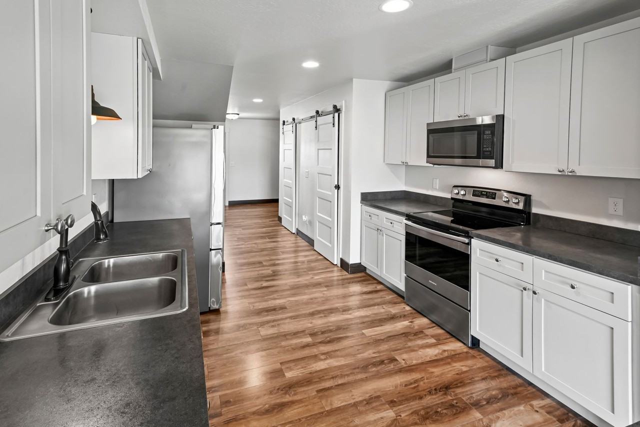 961 N Camas Ln - Photo 6 of 27