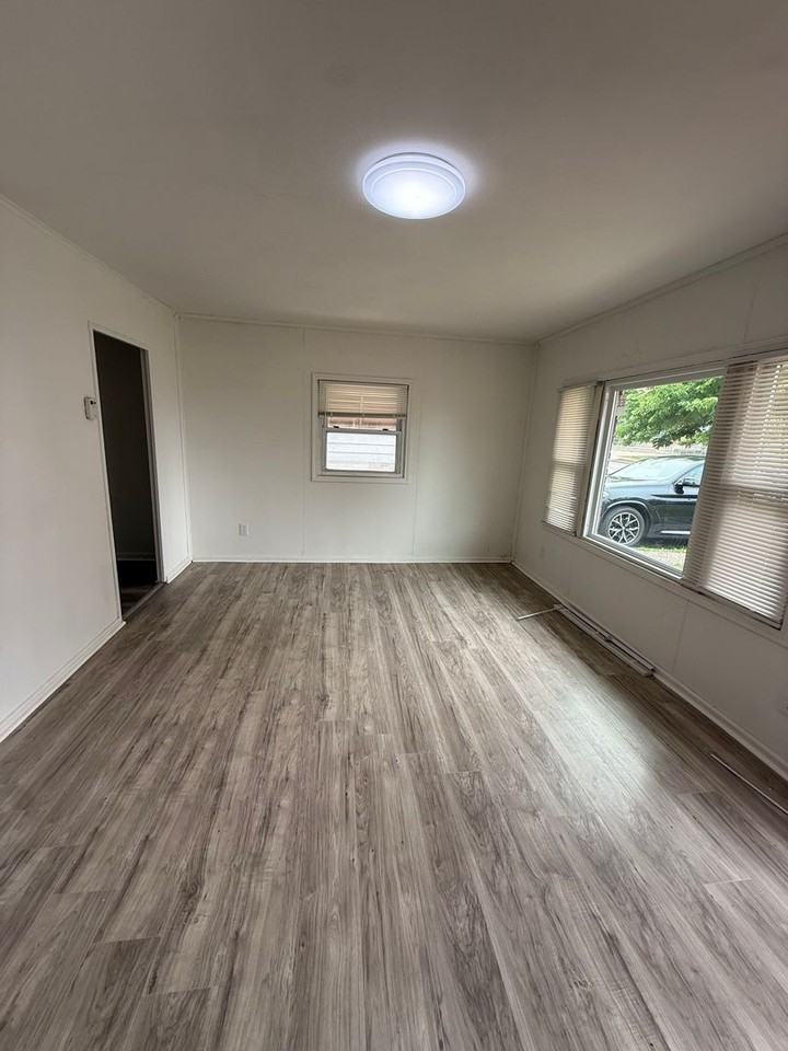 15615 Lotus Dr - Photo 5 of 6