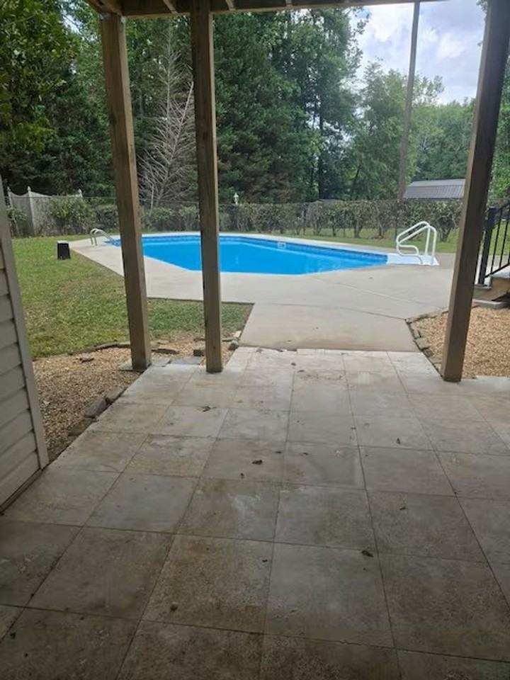 551 Lees Mill Rd - Photo 4 of 28