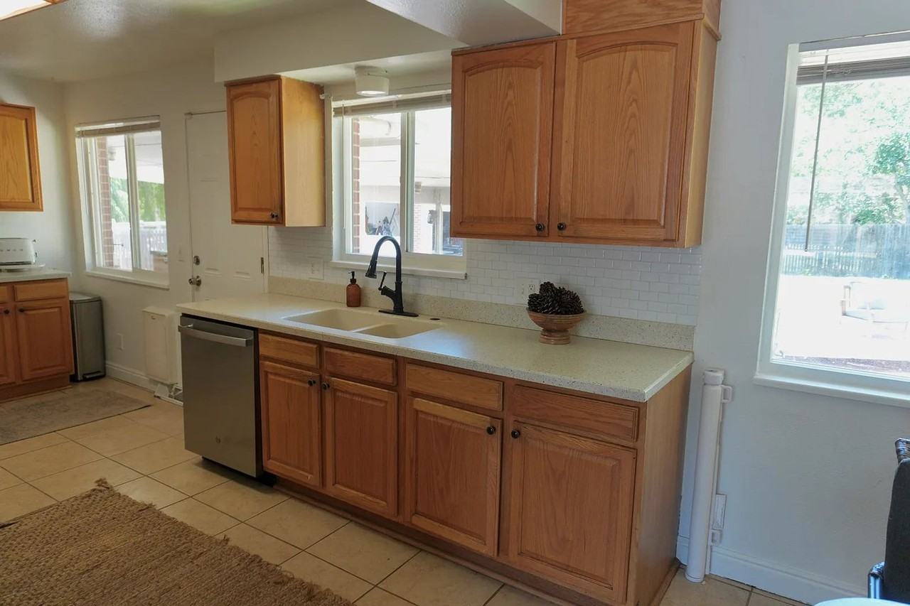2751 S Reed St - Photo 4 of 33