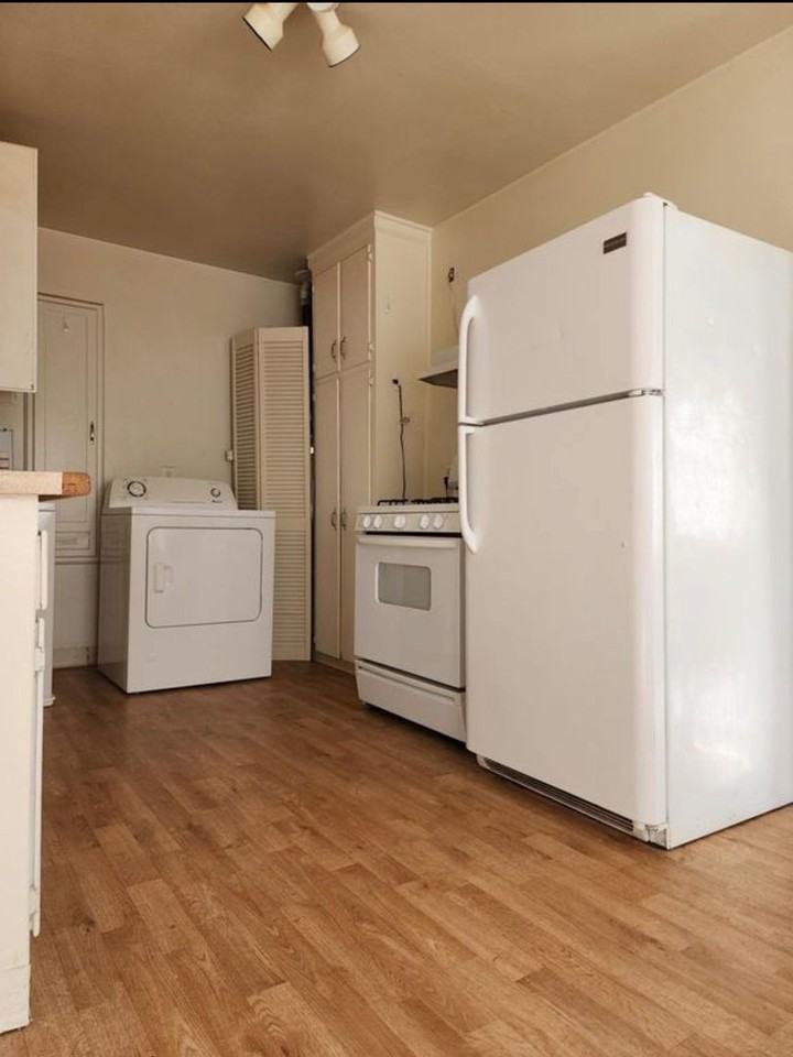638 Nevada St - Photo 5 of 9