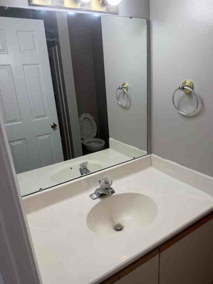 302 Peters Way - Photo 2 of 16