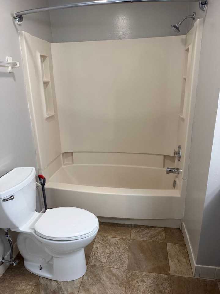 302 Peters Way - Photo 5 of 16