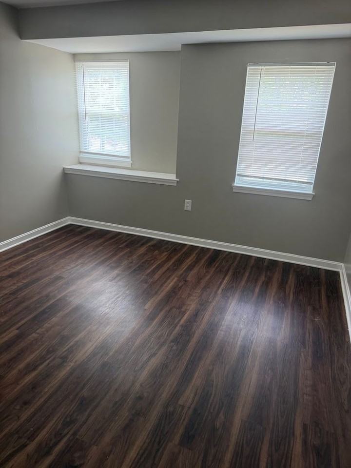 302 Peters Way - Photo 7 of 16