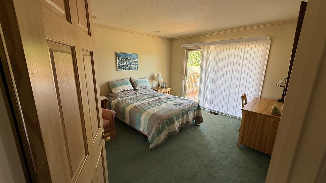 1035A Deanna Dr - Photo 6 of 11