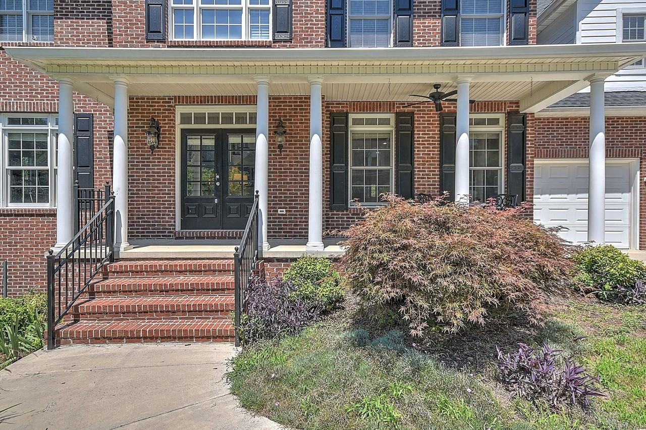 9 Wayland Ct - Photo 2 of 50