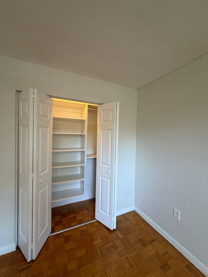 85 Sutherland Rd #5 - Photo 6 of 10