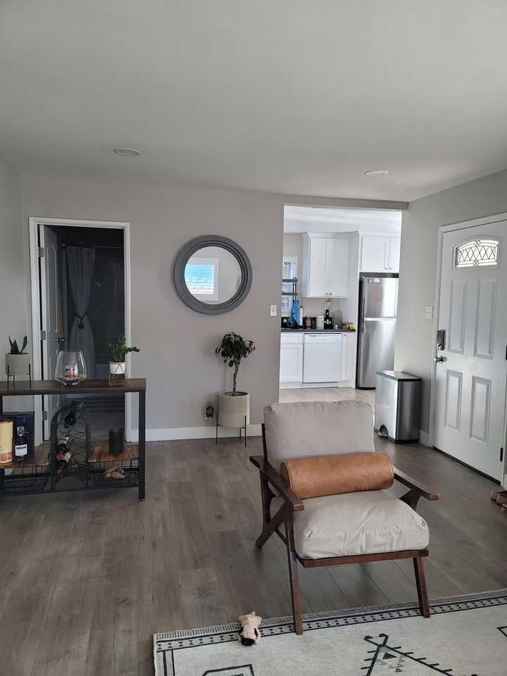 1218 S Golden West Ave - Photo 5 of 11