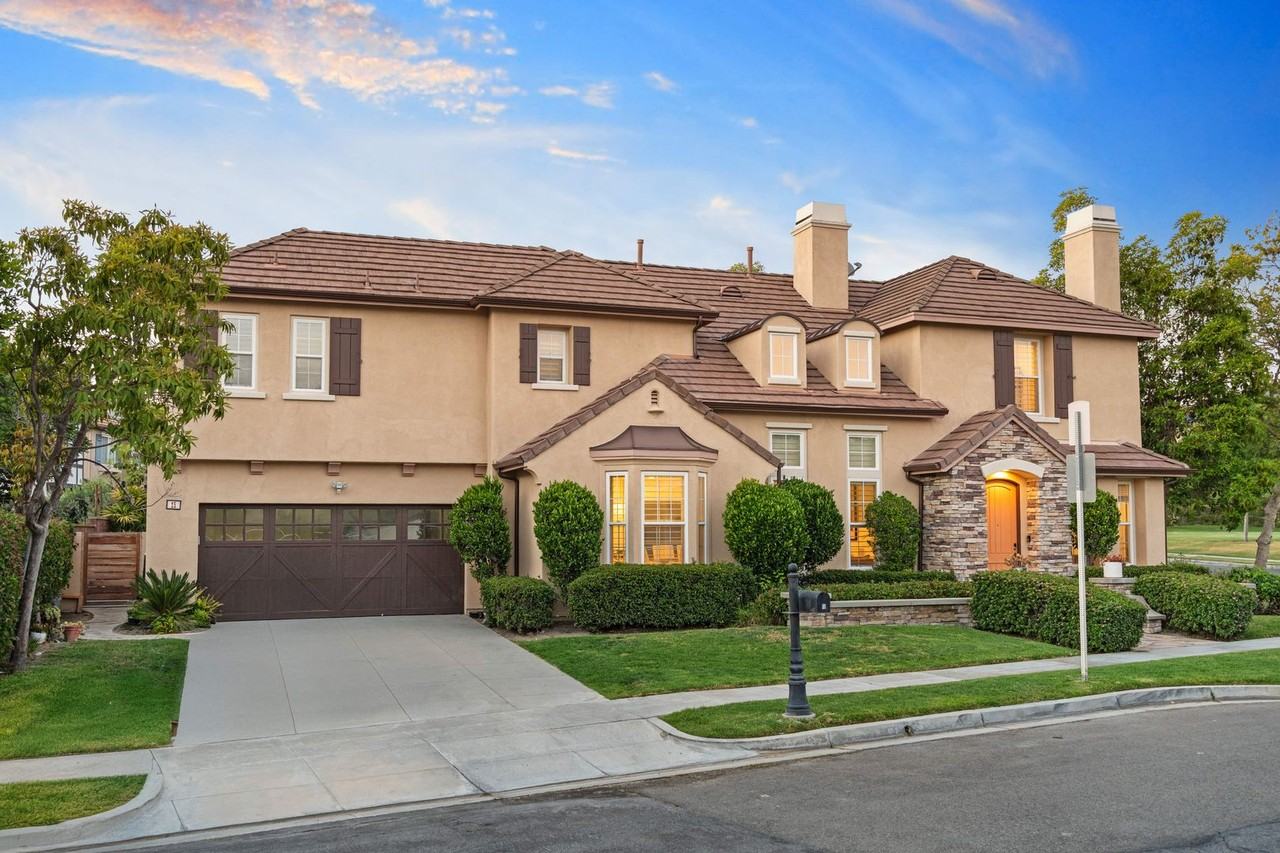 15 Tether Moon Ln - Photo 2 of 50