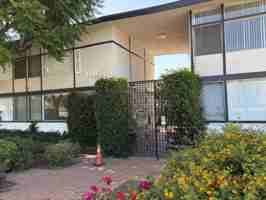 featured image of 1510 E Broadway