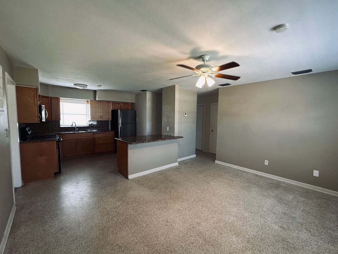 1010 S Miramar Ave #W - Photo 3 of 3
