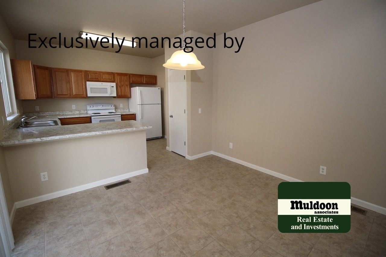 7130 Canyon Creek Pt - Photo 3 of 9