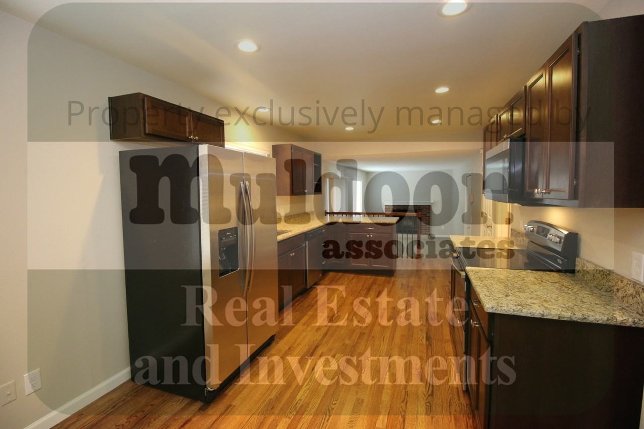 3460 Antero Dr - Photo 3 of 10