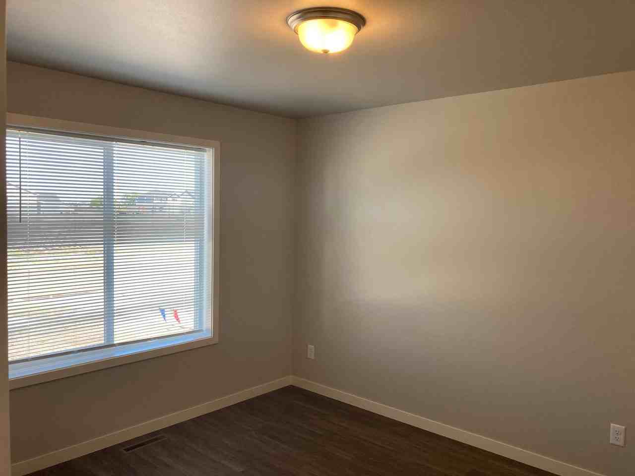 6630 Toronto Dr S - Photo 7 of 16