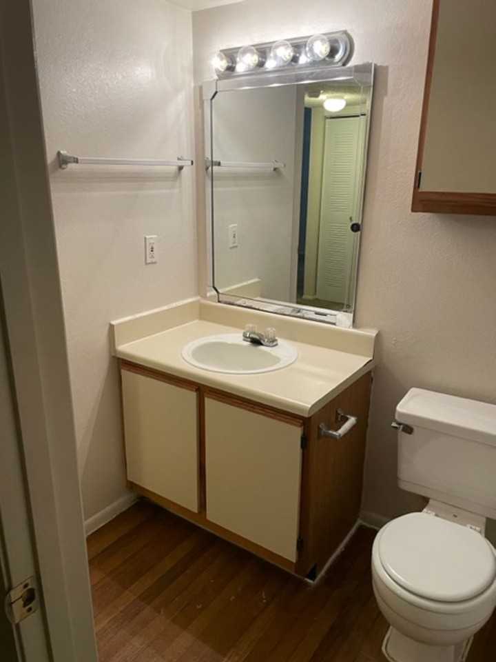 635 Buoy Ln - Photo 2 of 28
