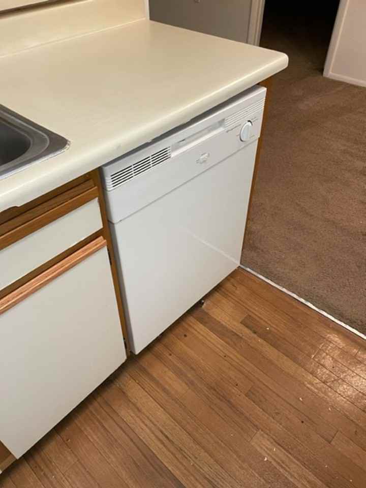 635 Buoy Ln - Photo 3 of 28