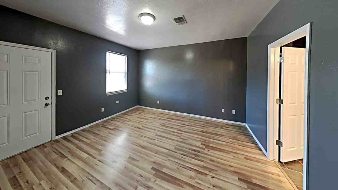 1713 W Palm Pl - Photo 6 of 13