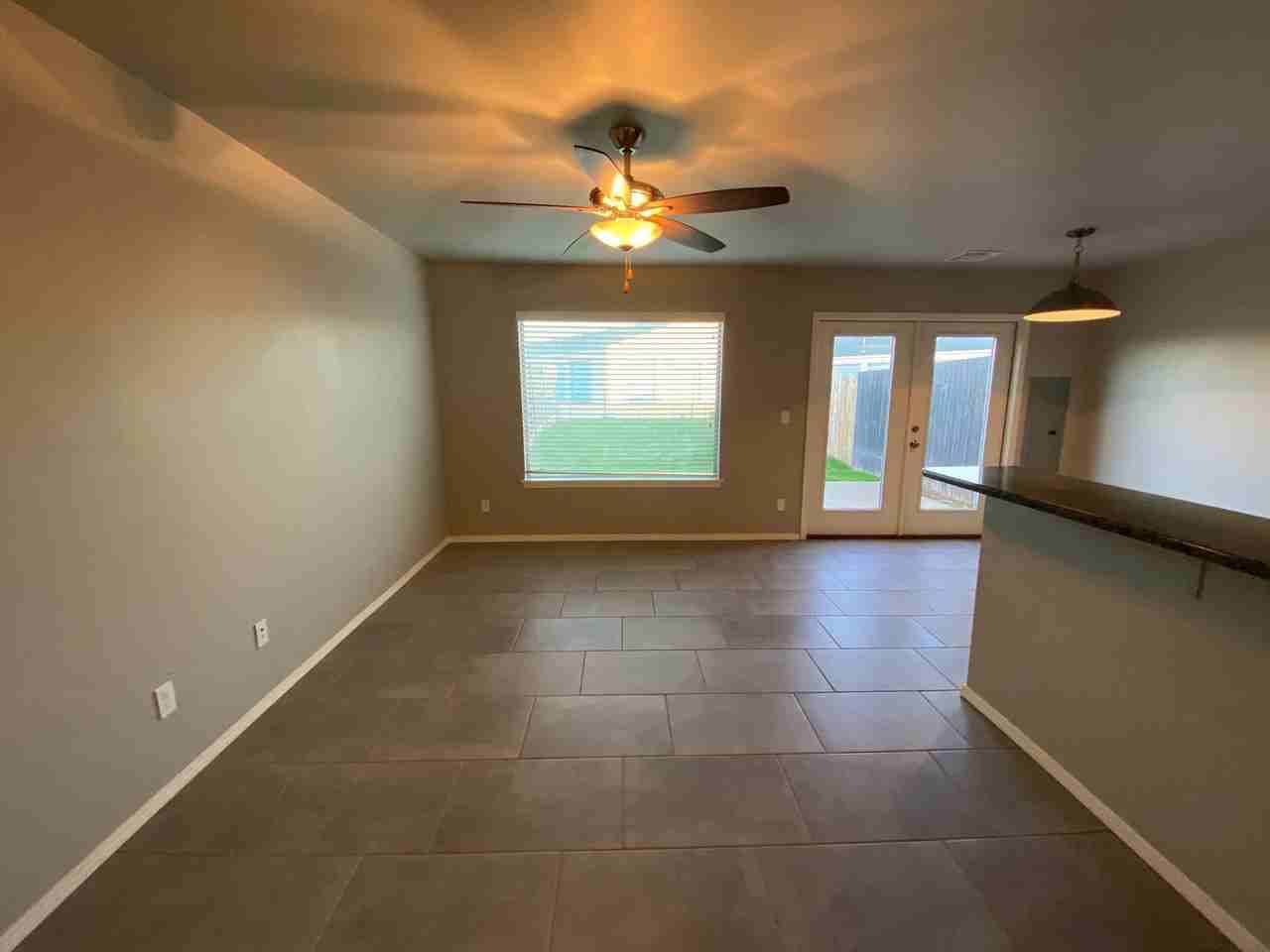 6933 Mayberry Ln - Photo 6 of 33