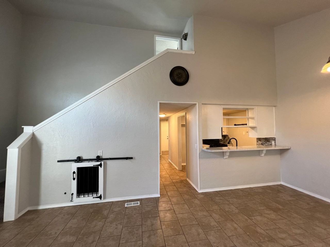 2137 Goodrich Dr - Photo 3 of 23