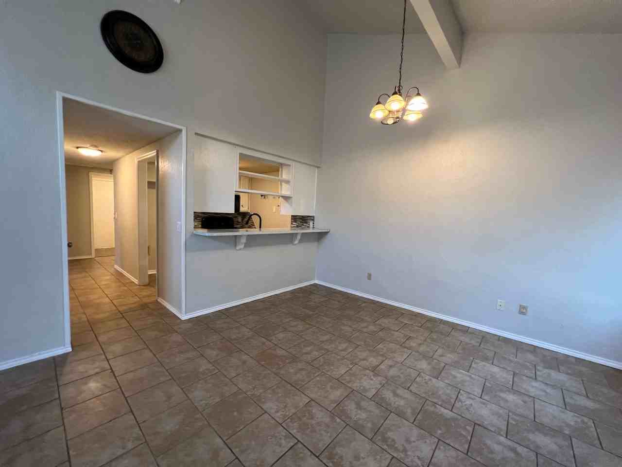 2137 Goodrich Dr - Photo 4 of 23